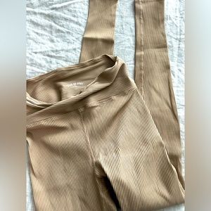 YEAR OF OURS LEGGING